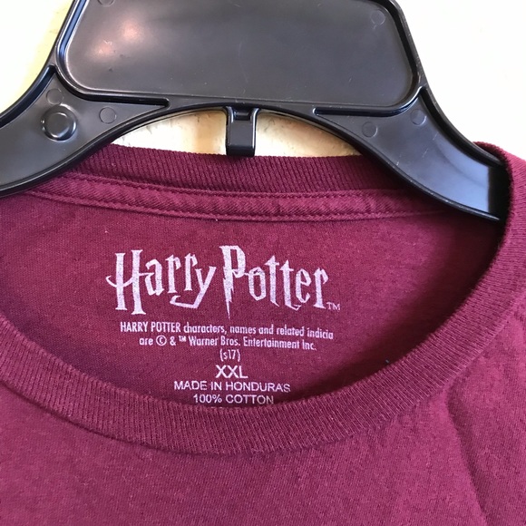 Harry Potter Gryffindor Quidditch Tee - Picture 4 of 5